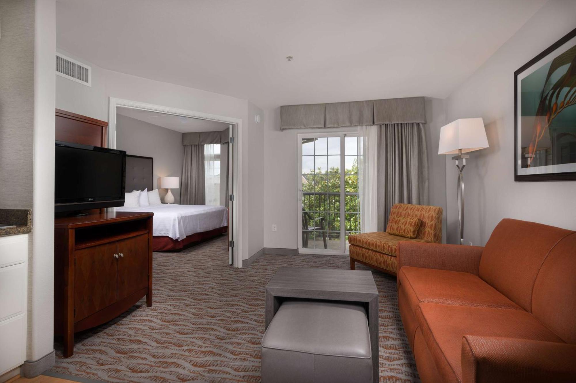Hotel Homewood By Hilton / Portland
