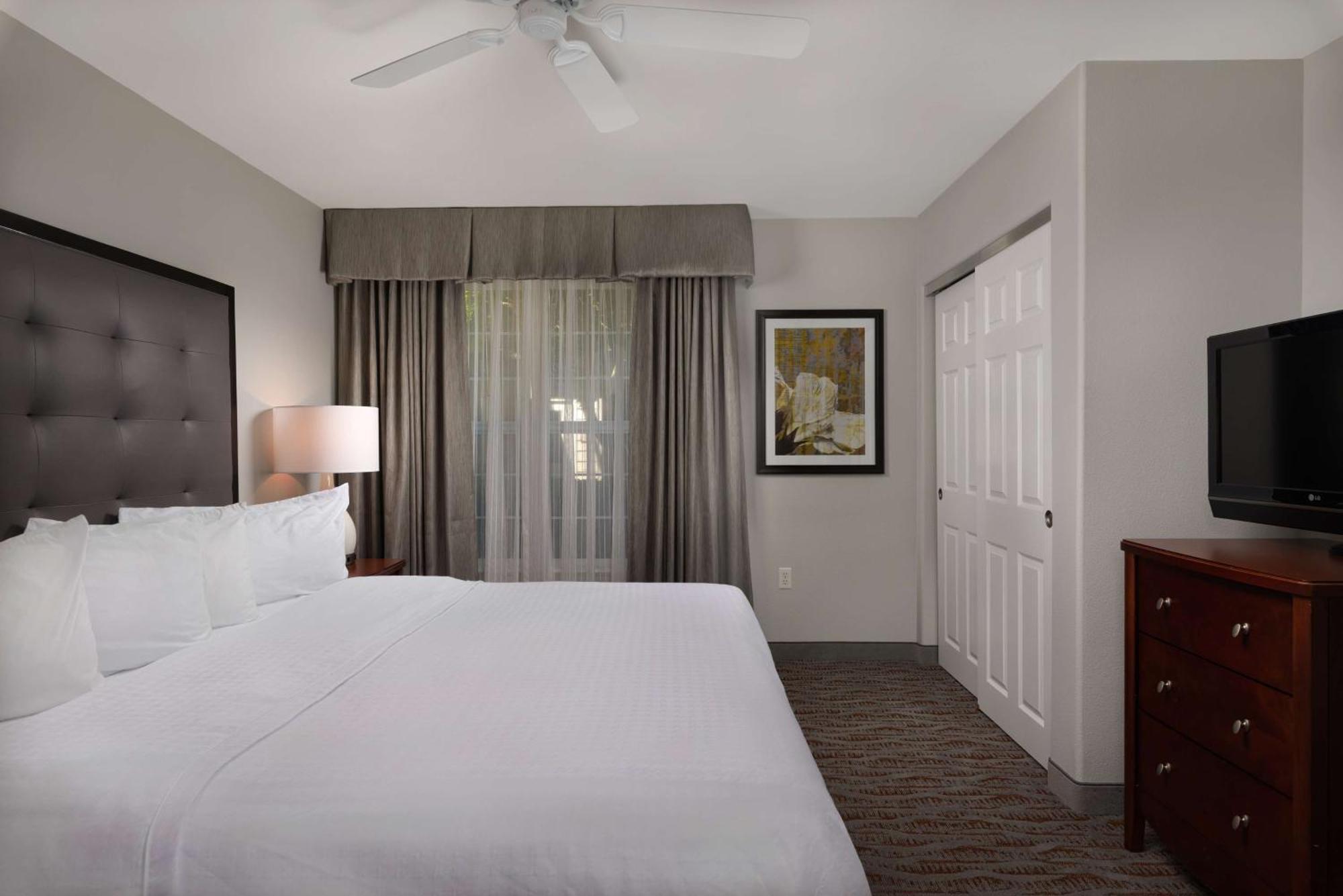 Hotel Homewood By Hilton / Portland Vancouver