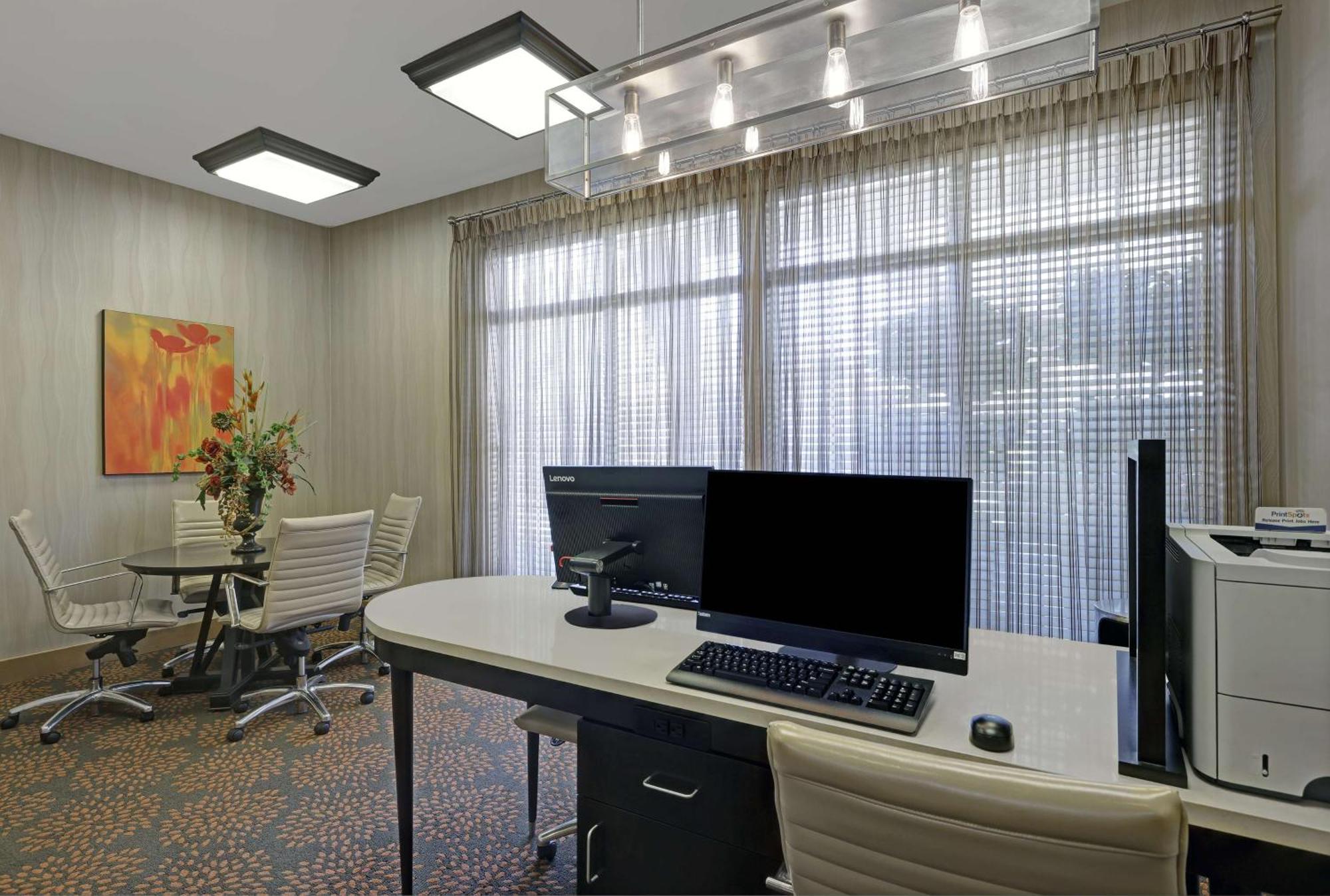 Homewood By Hilton / Portland Hotel 3*