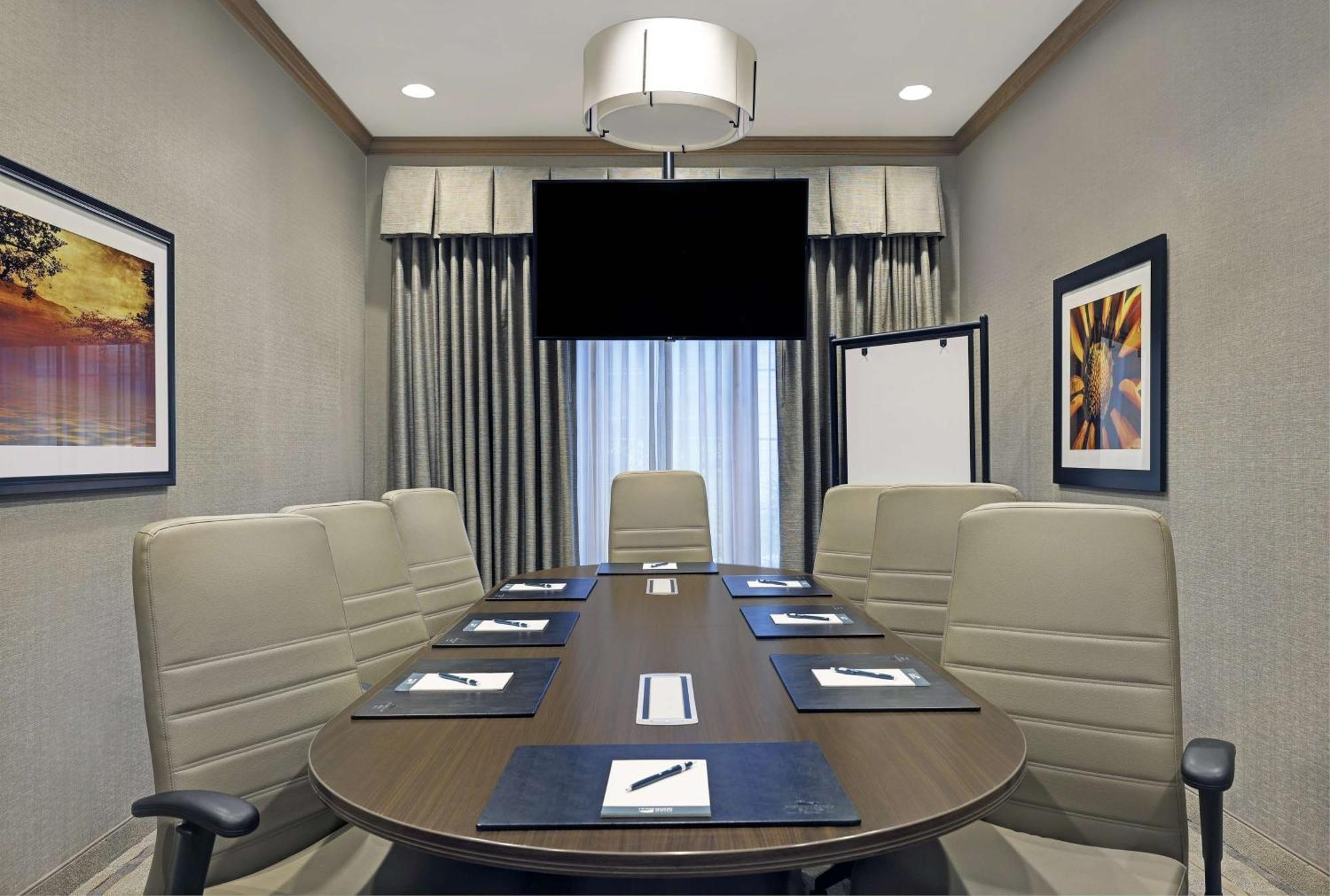 Homewood By Hilton / Portland Hotel 3*
