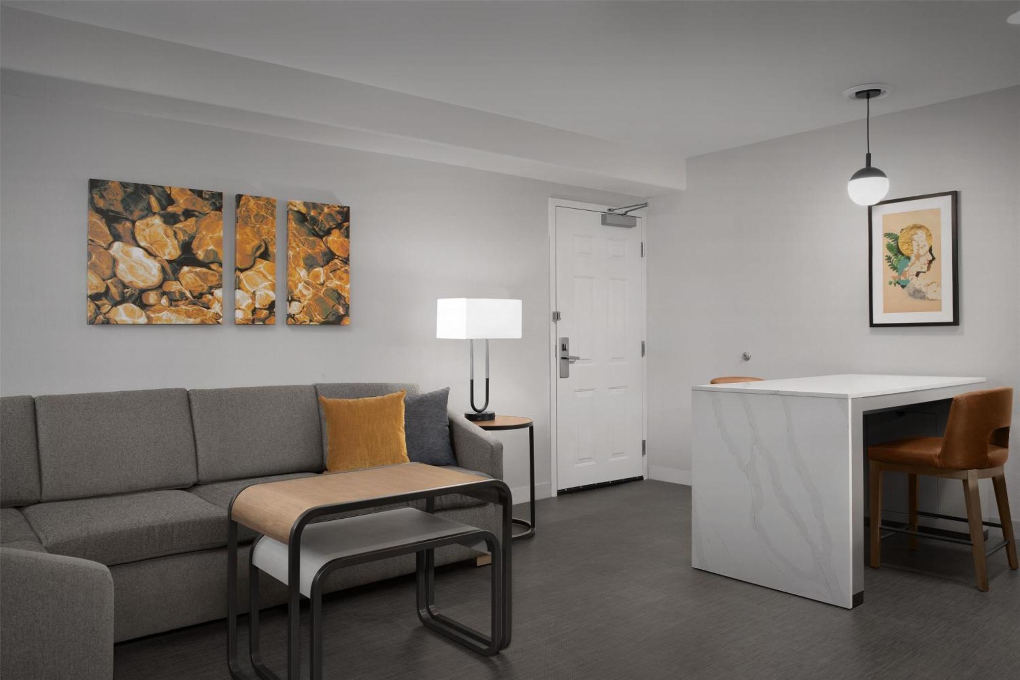 Homewood By Hilton / Portland Hotel Vancouver